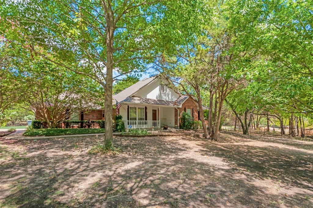 Property Photo:  104 Woodridge Court  TX 75154 