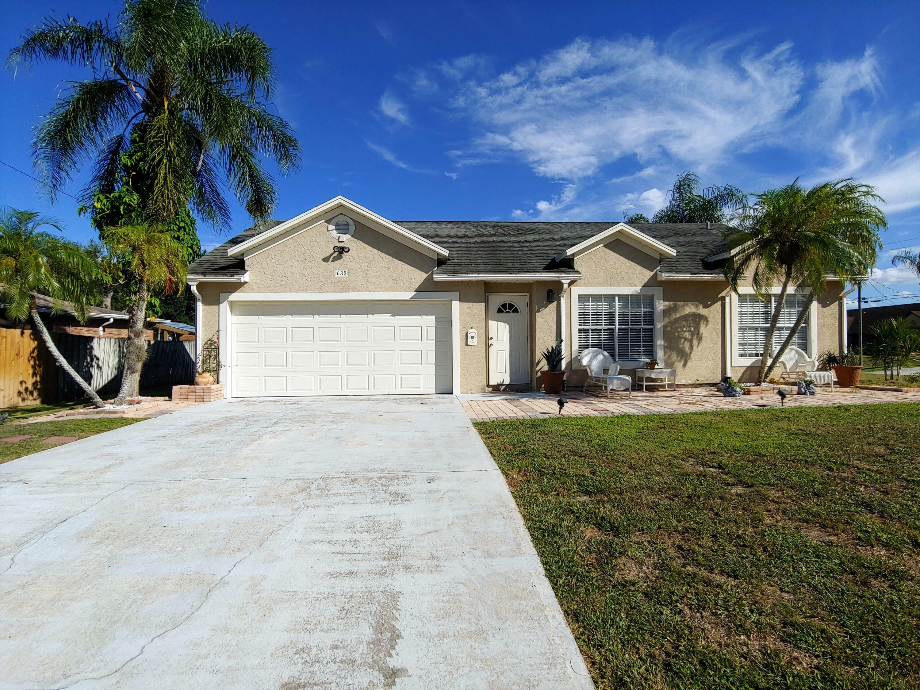 Property Photo:  682 SW Badger Terrace  FL 34953 