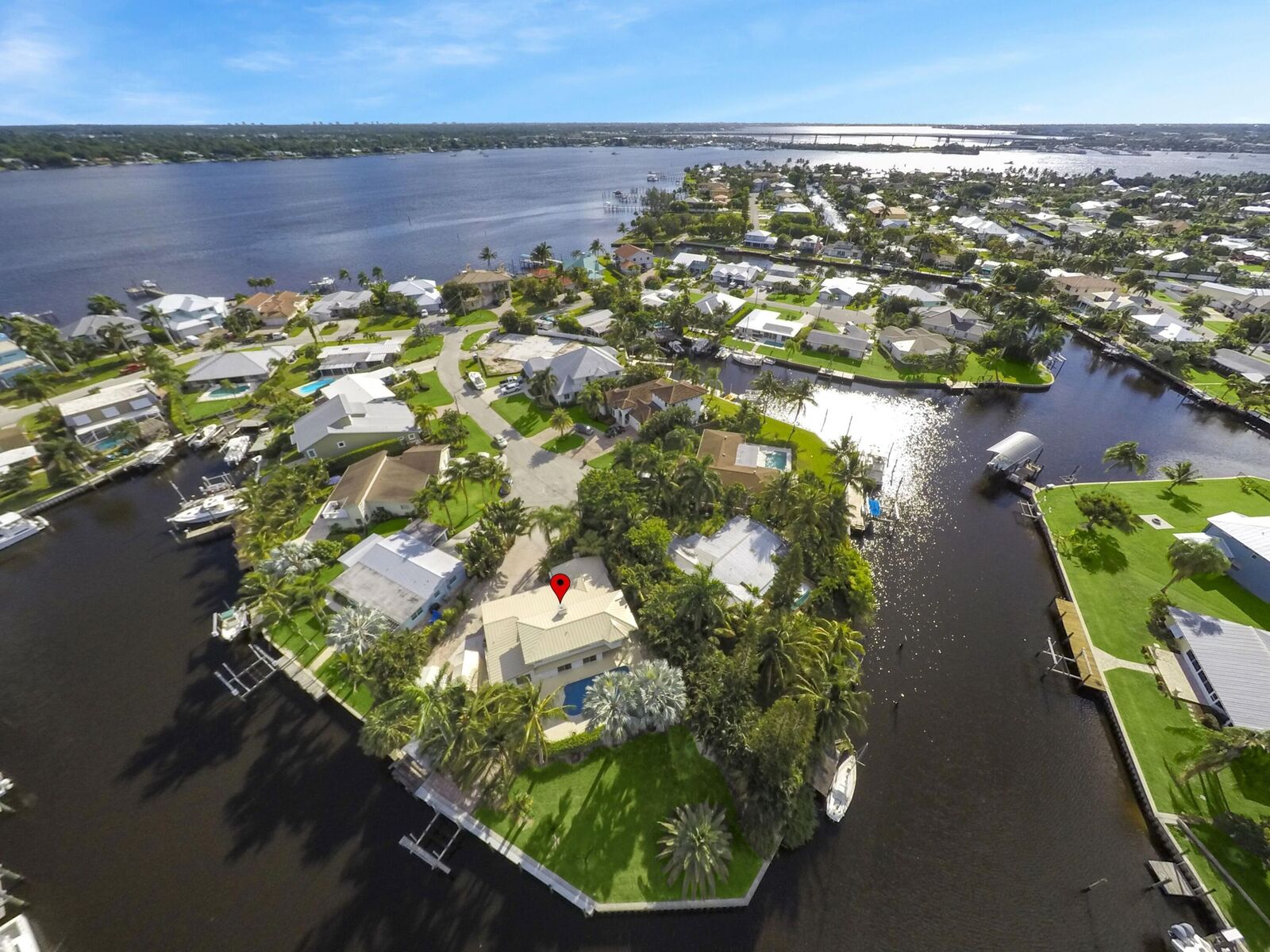 Property Photo: 1718 SW Cabin Place FL 34990