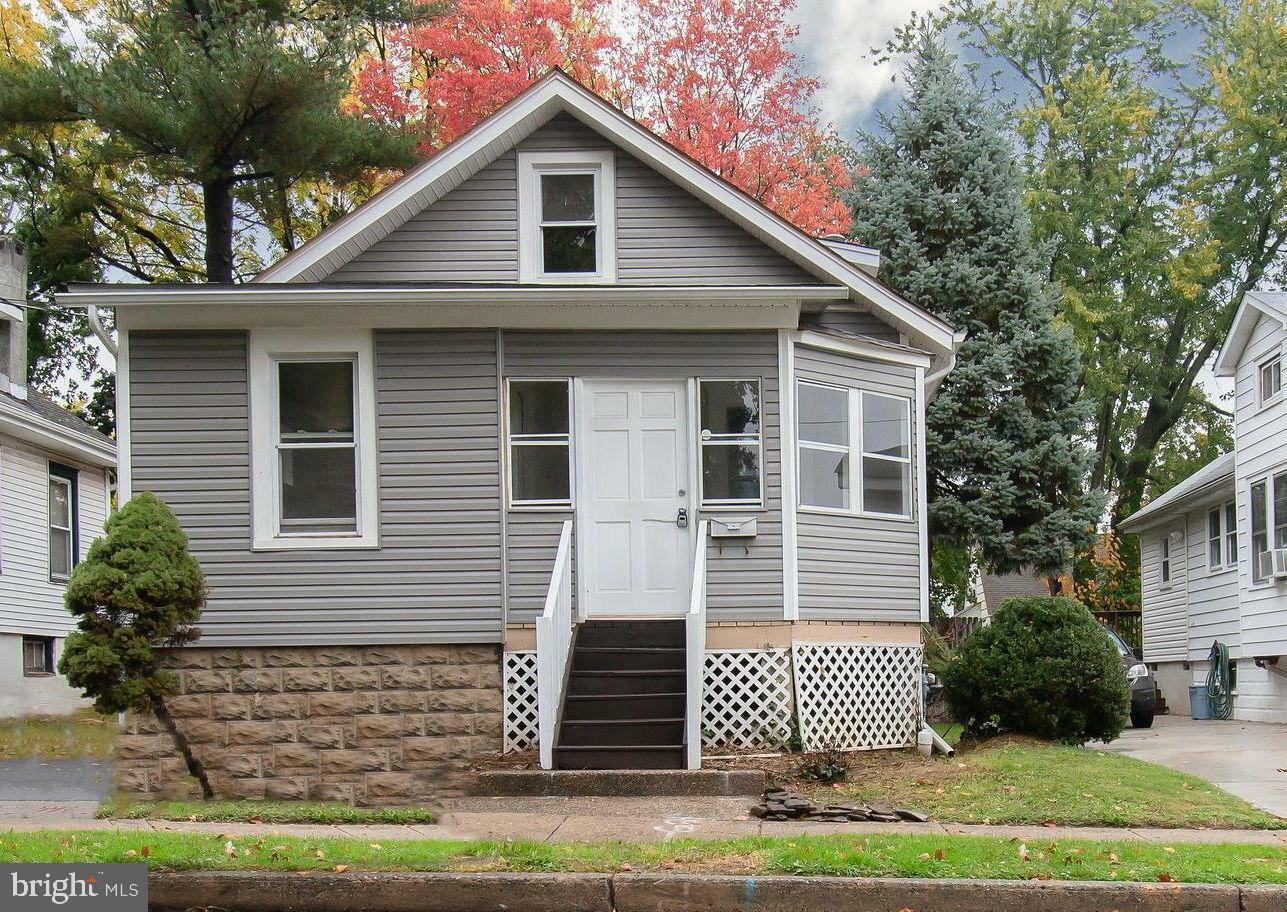 Property Photo:  278 Clover Avenue  NJ 08638 