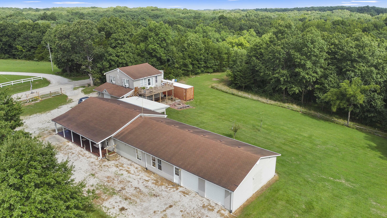 Property Photo:  868 County Road 1067  MO 65231 