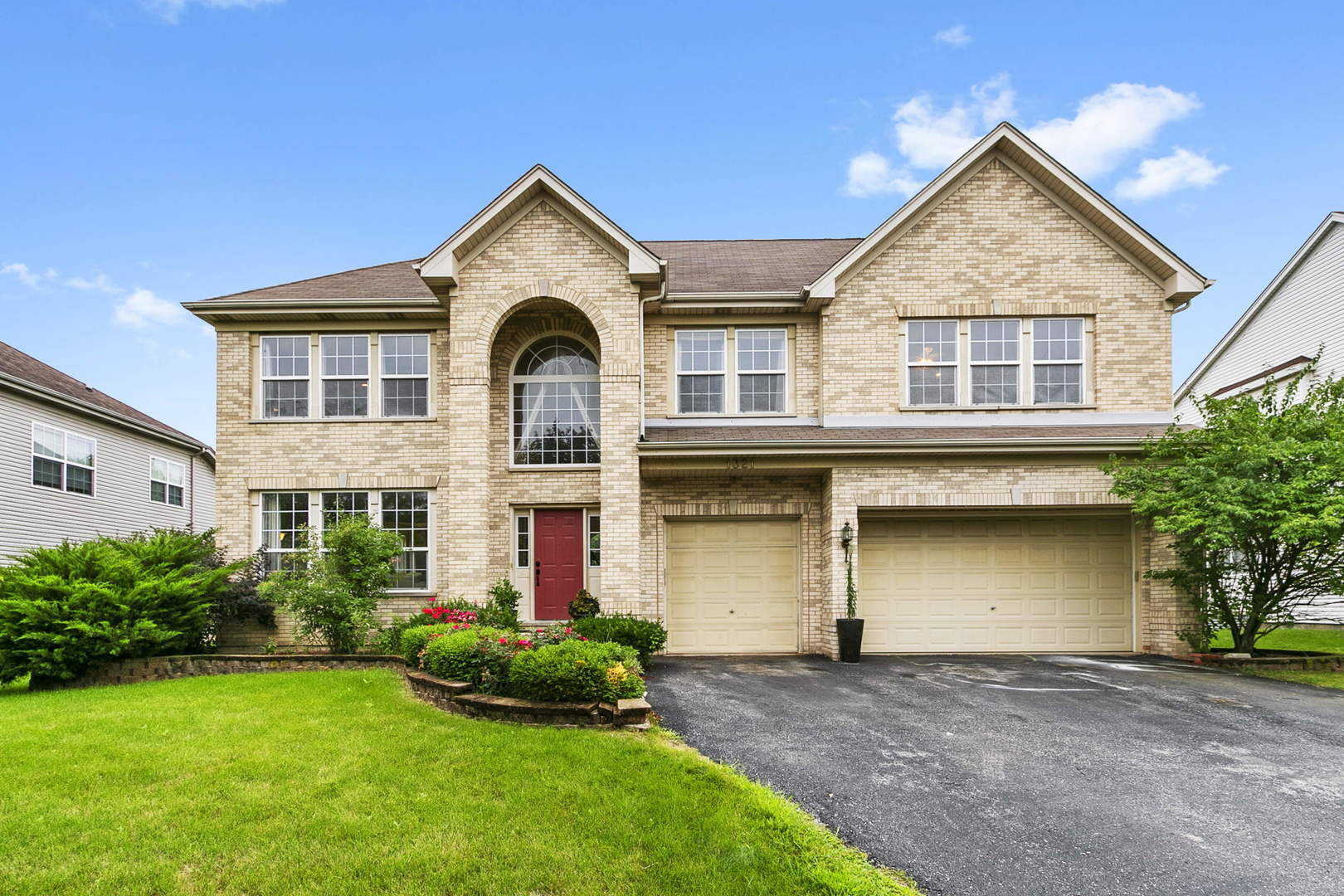 Property Photo:  1321 Brentwood Trail  IL 60490 
