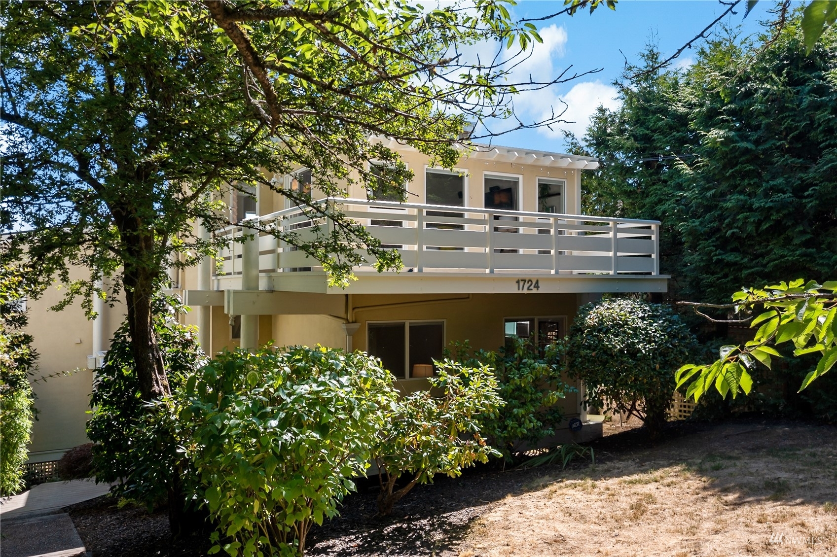 Property Photo: 1724 26th Avenue WA 98122