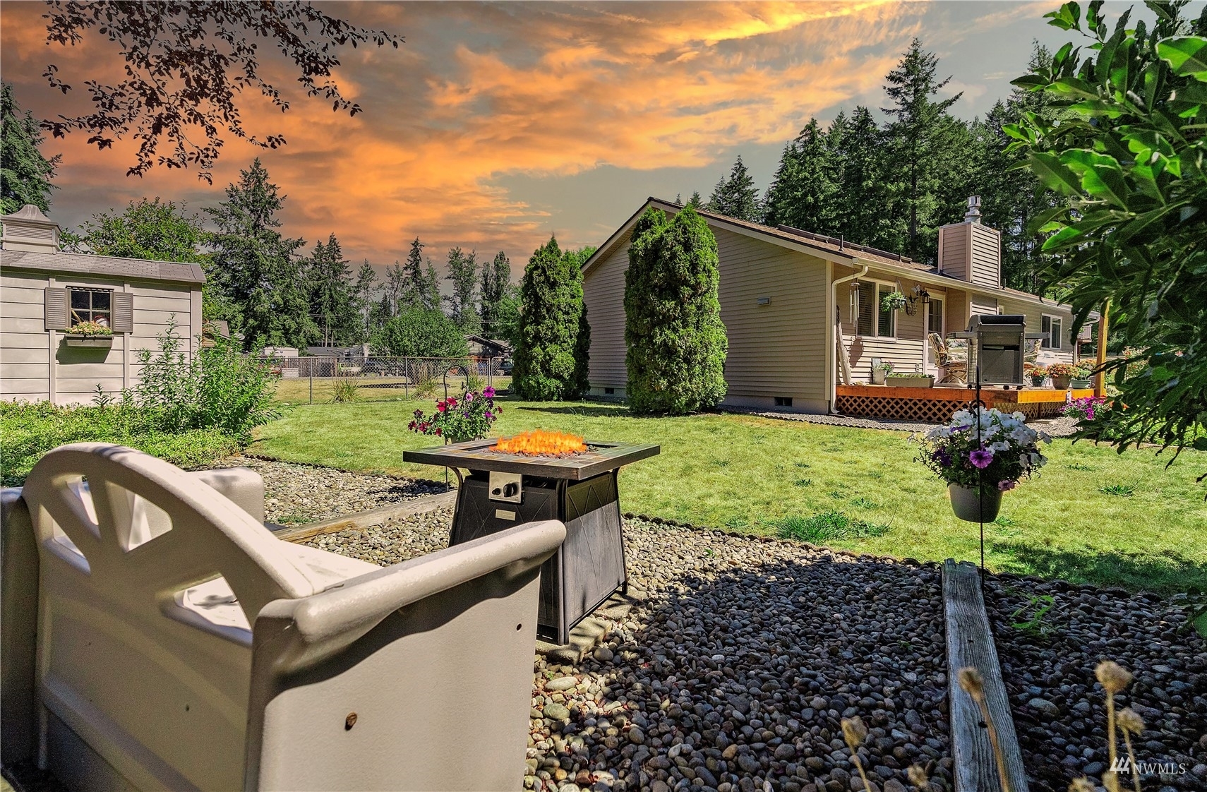 Property Photo: 752 SW Odell Street WA 98367