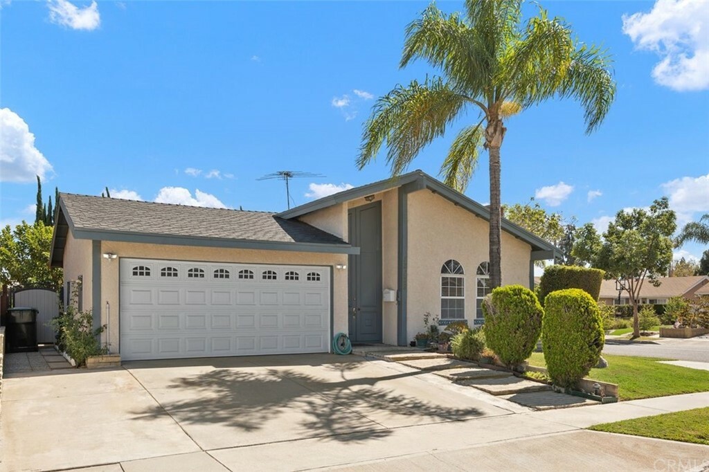 Property Photo:  13132 La Jara Street  CA 90703 