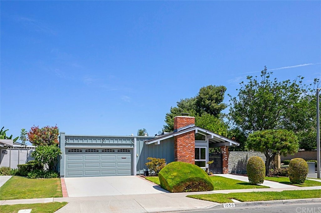 Property Photo:  1050 Santa Cruz Circle  CA 92626 