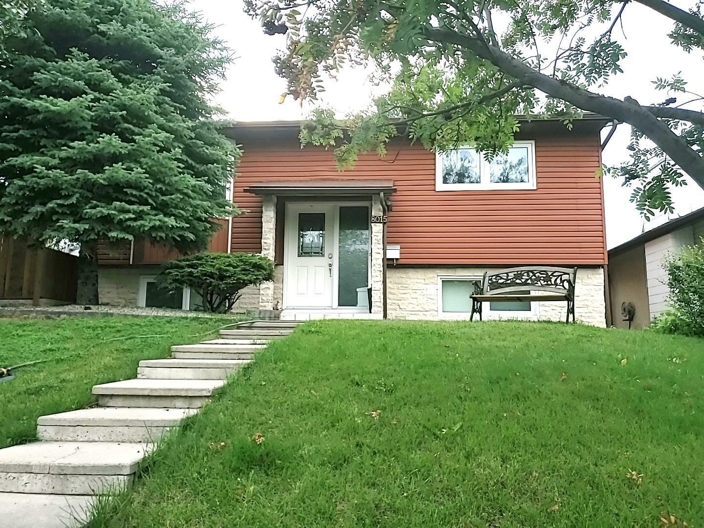 Property Photo: 8015 Hunterview Drive NW AB T2K 4P9