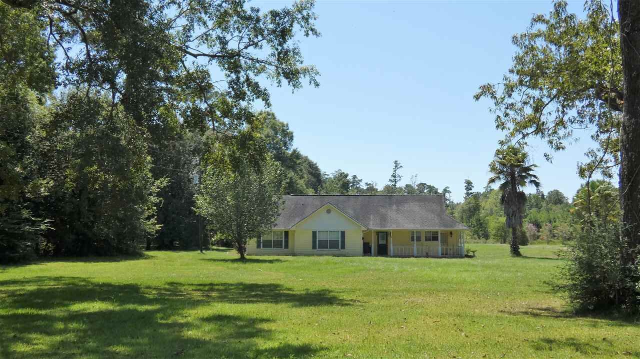 Property Photo:  781 County Road 835  TX 77612 