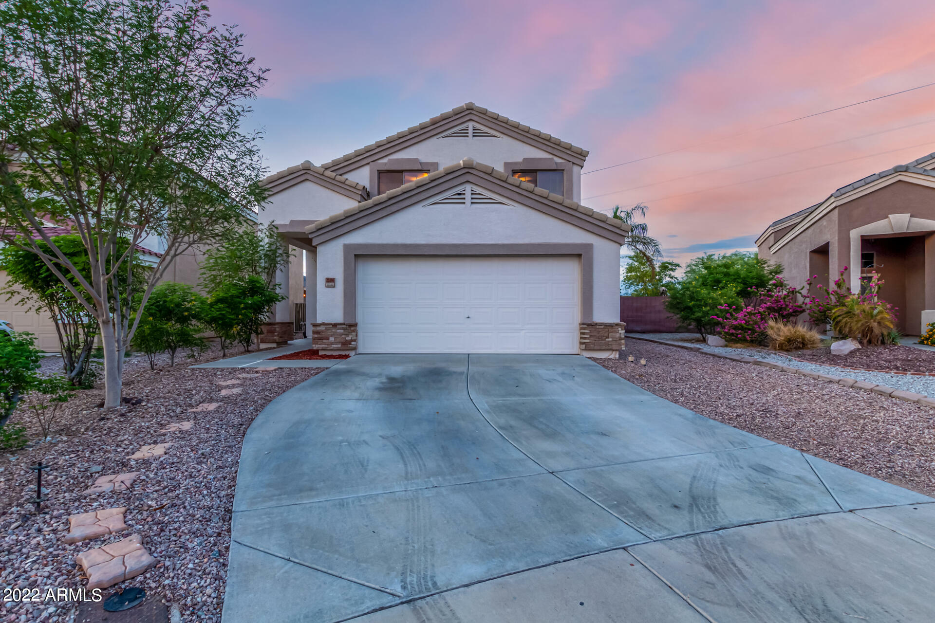 Property Photo: 23896 W Twilight Trail AZ 85326