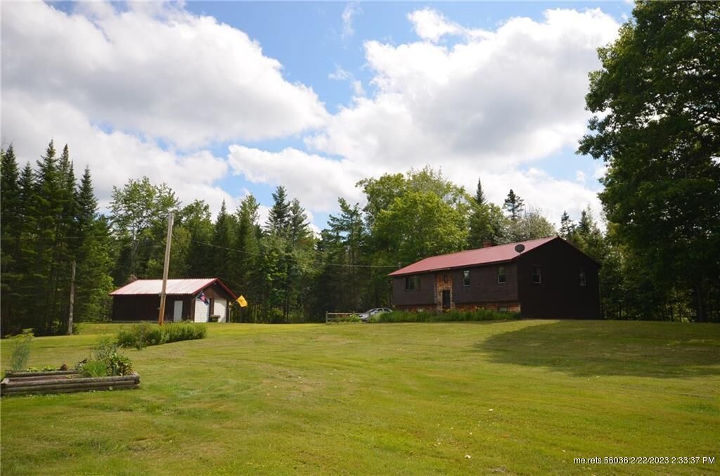 Property Photo: 2715 Edinburg Road ME 04468