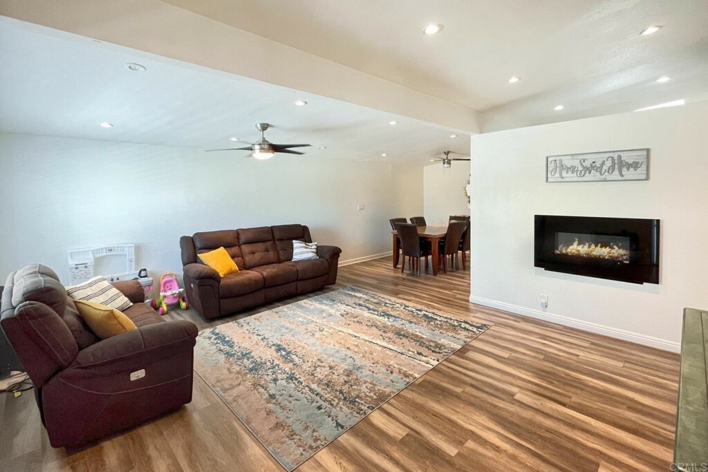 Property Photo: 3665 Seabright Ave CA 90810