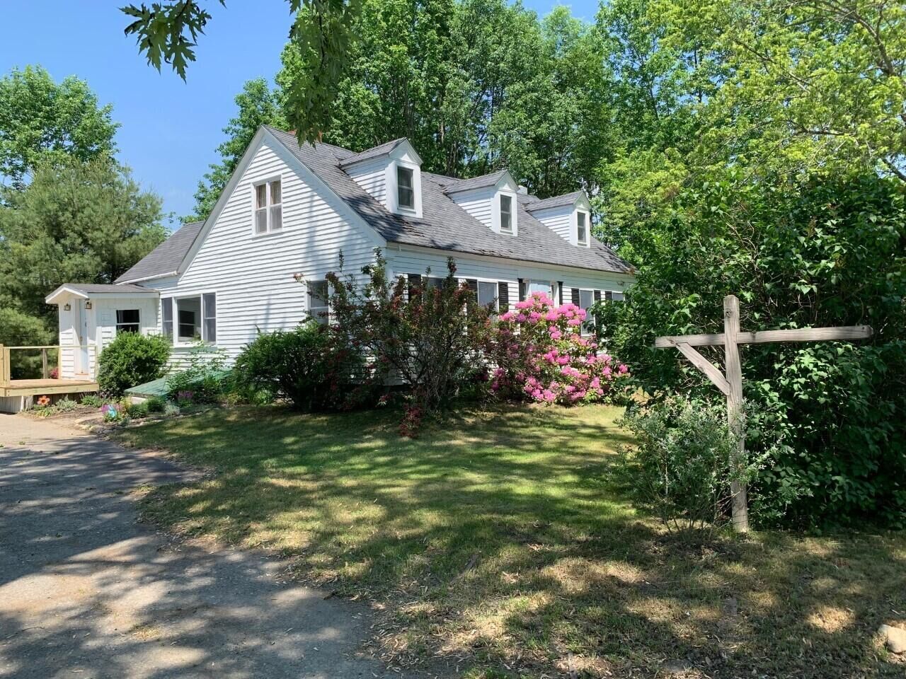 Property Photo: 923 Hallowell Litchfield Road ME 04345