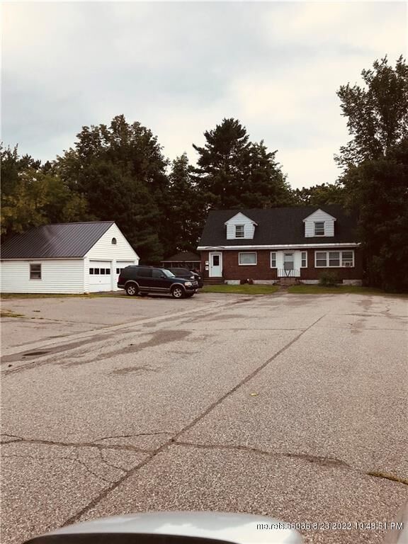 Property Photo:  4 Queens Way  ME 04901 