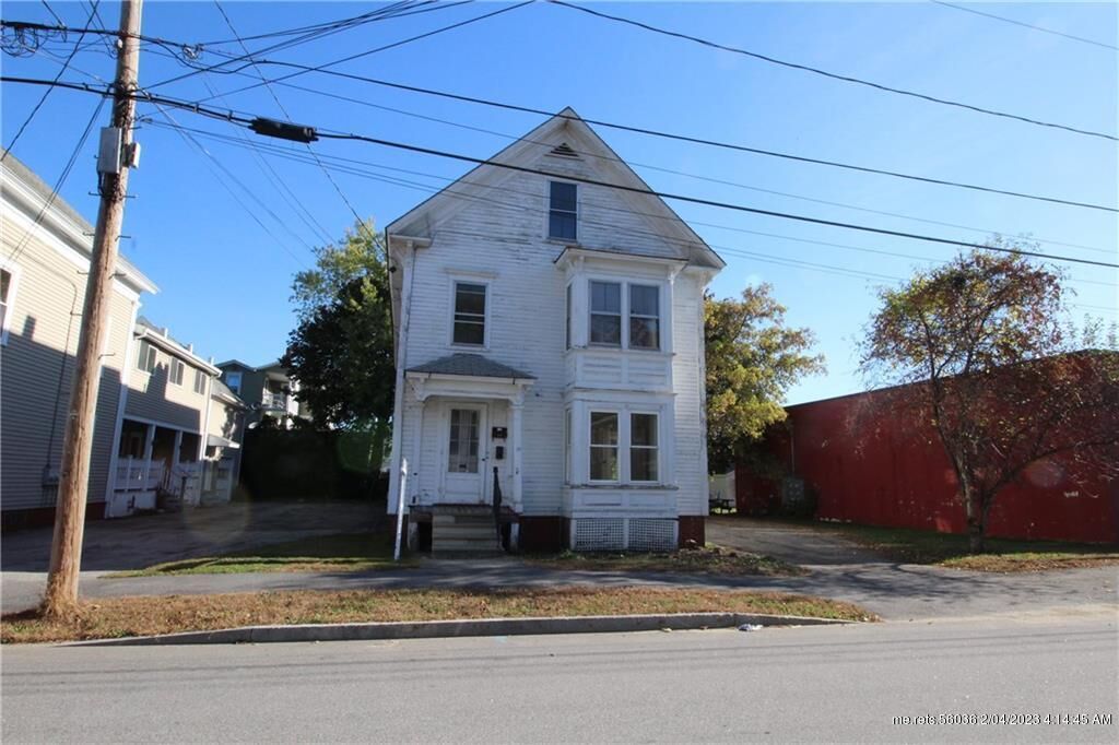 Property Photo:  29 Whitney Street  ME 04210 