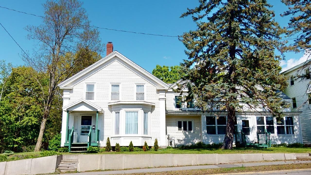 Property Photo:  142 State Street  ME 04412 