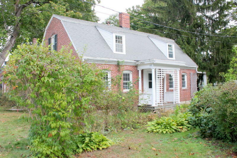 Property Photo: 152 Davis Avenue ME 04210
