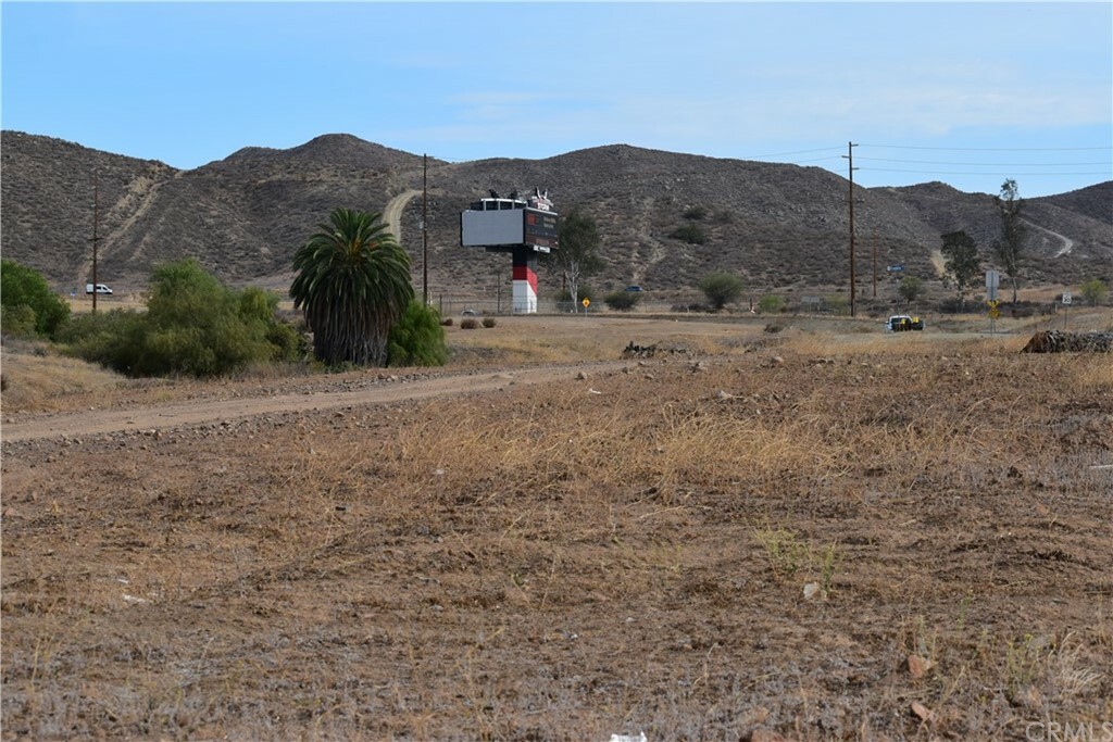 Property Photo:  0 Avenue 6 &Amp Cole Avenue  CA 92530 