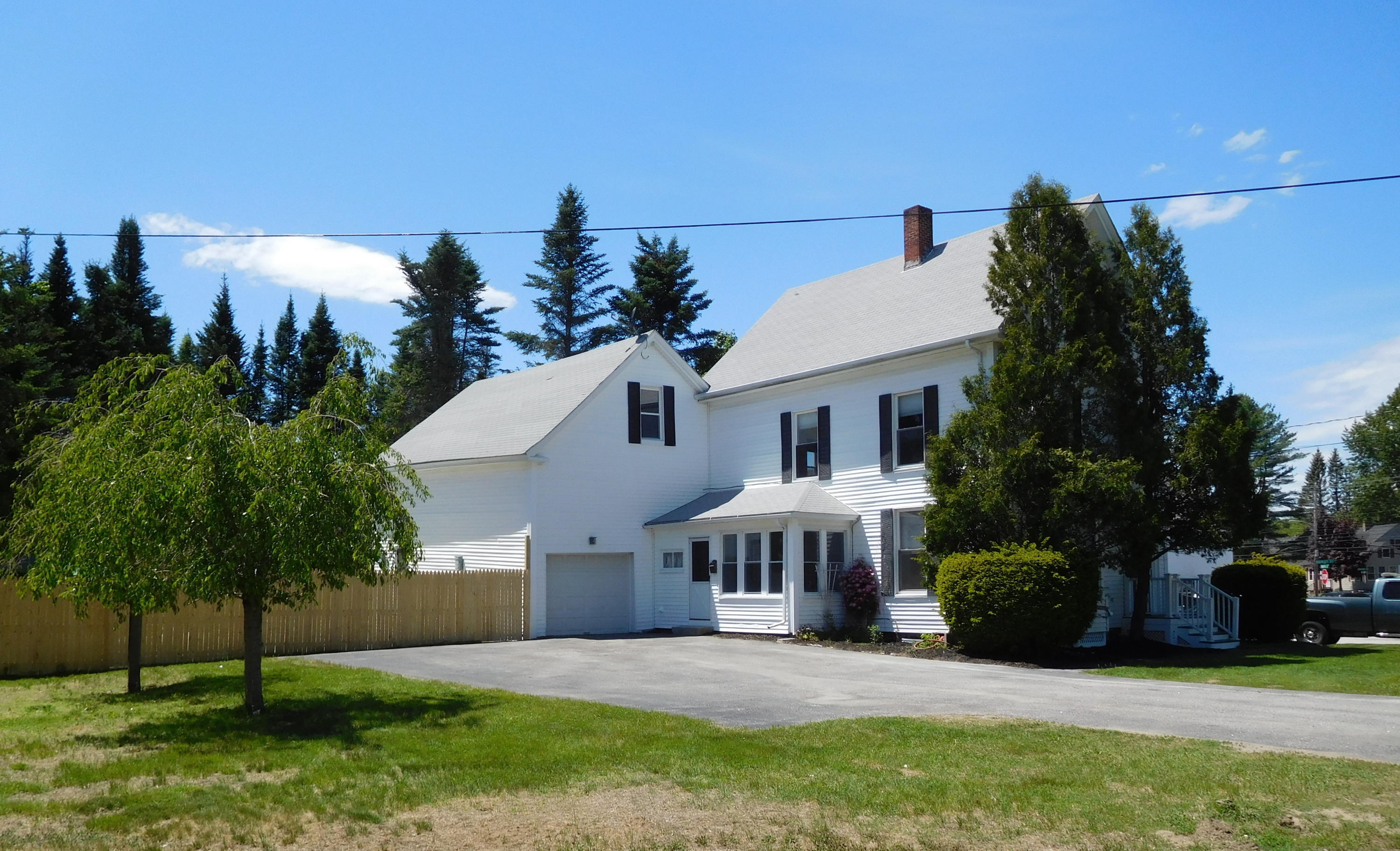 Property Photo:  3 Grove Street  ME 04240 