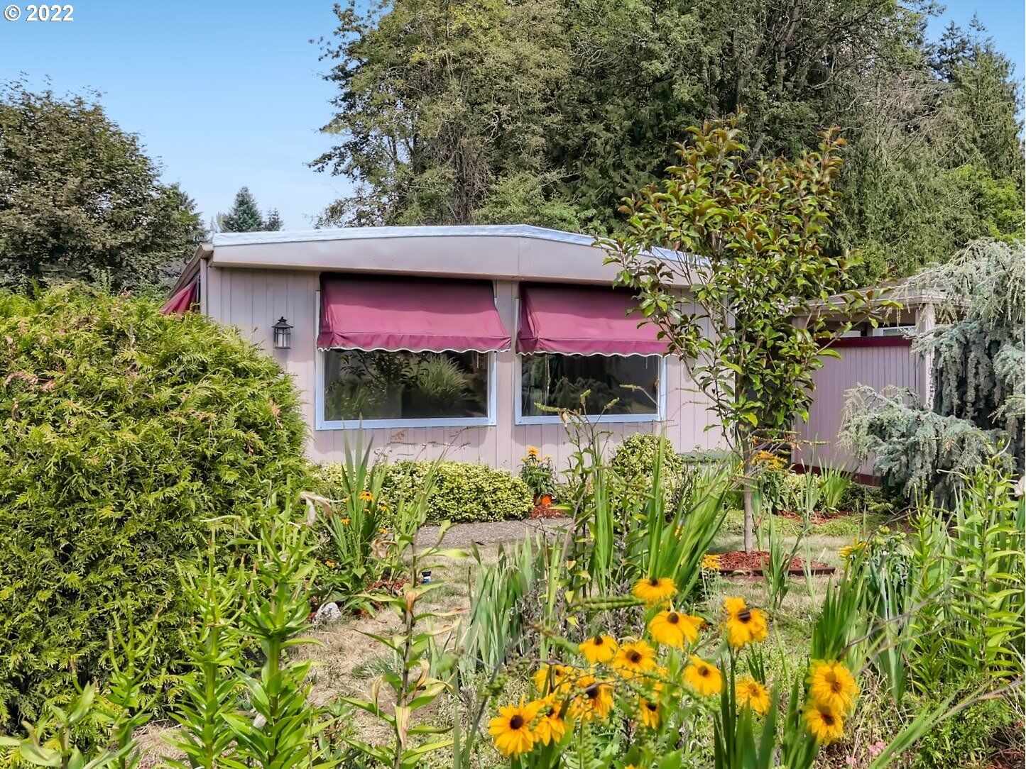 Property Photo: 11671 SW Royal Villa Dr OR 97224