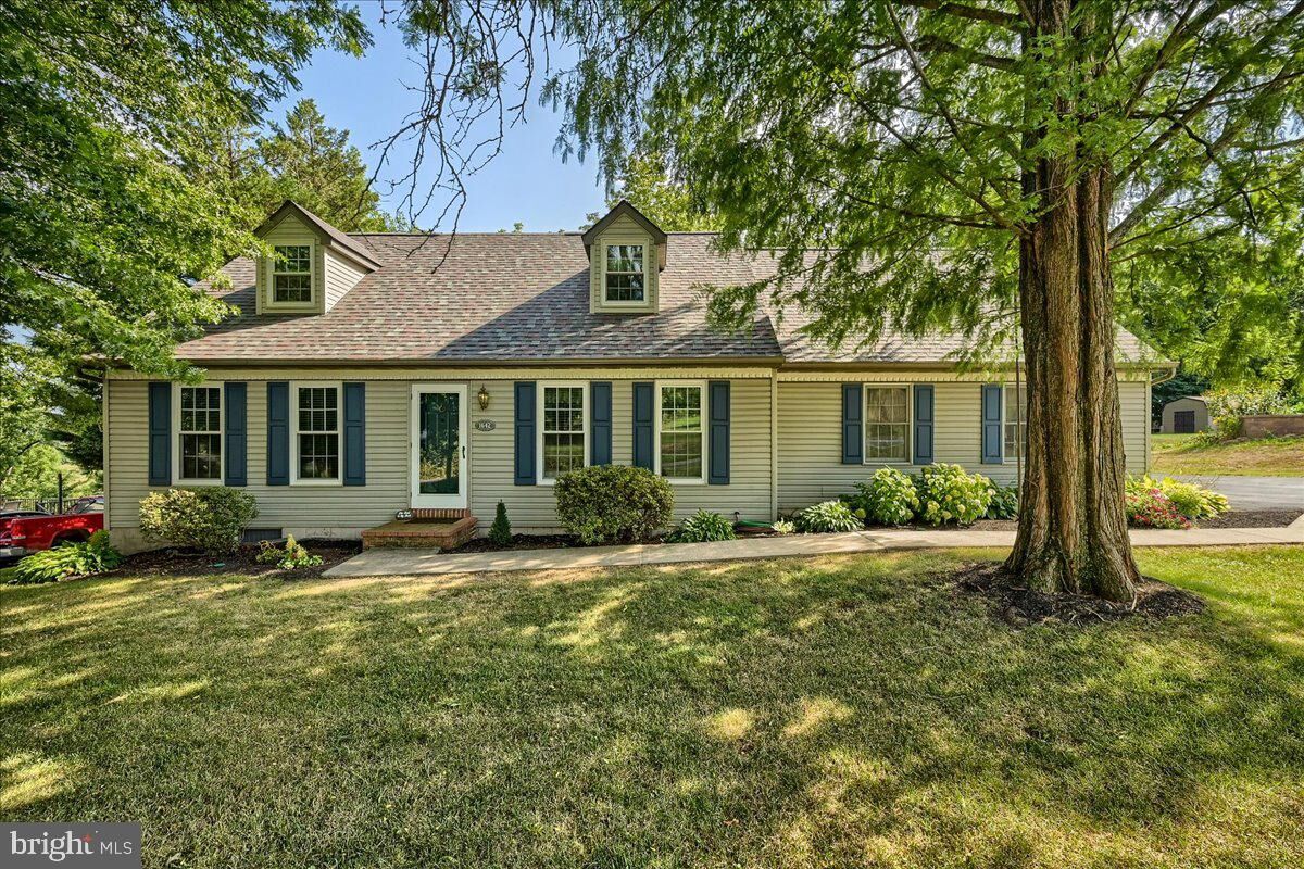 Property Photo: 1642 Stonemill Drive PA 17022