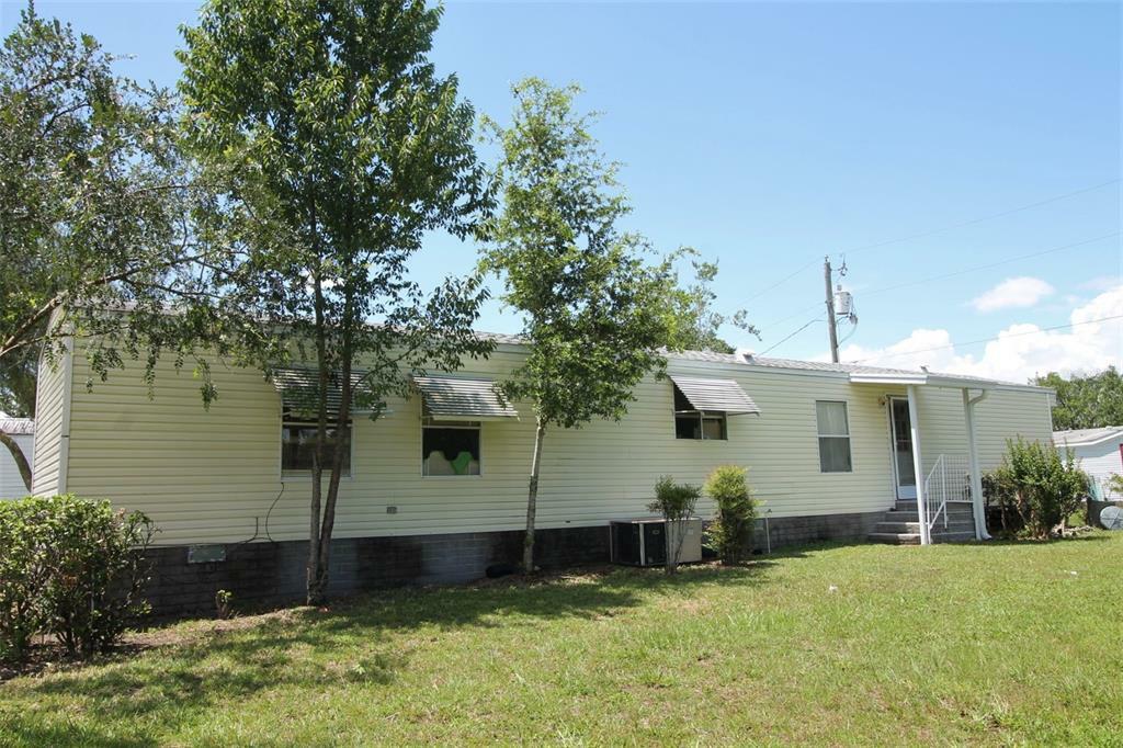 Property Photo:  6870 NE 2nd Loop  FL 34470 