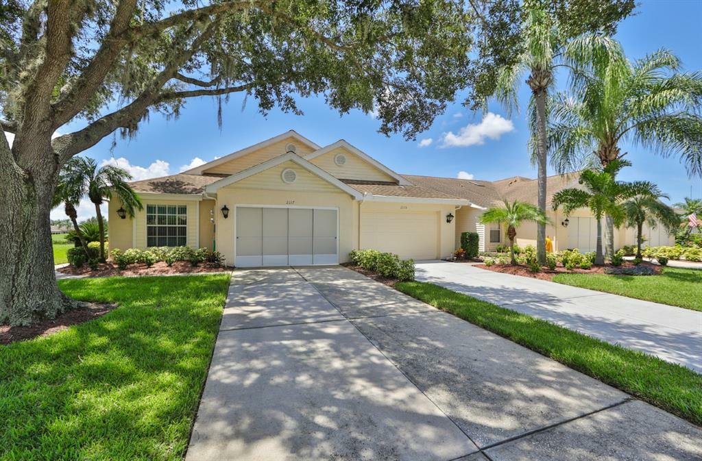 Property Photo:  2117 Nantucket Drive  FL 33573 