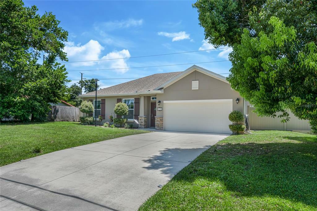 Property Photo:  613 S Glancy Drive  FL 32725 