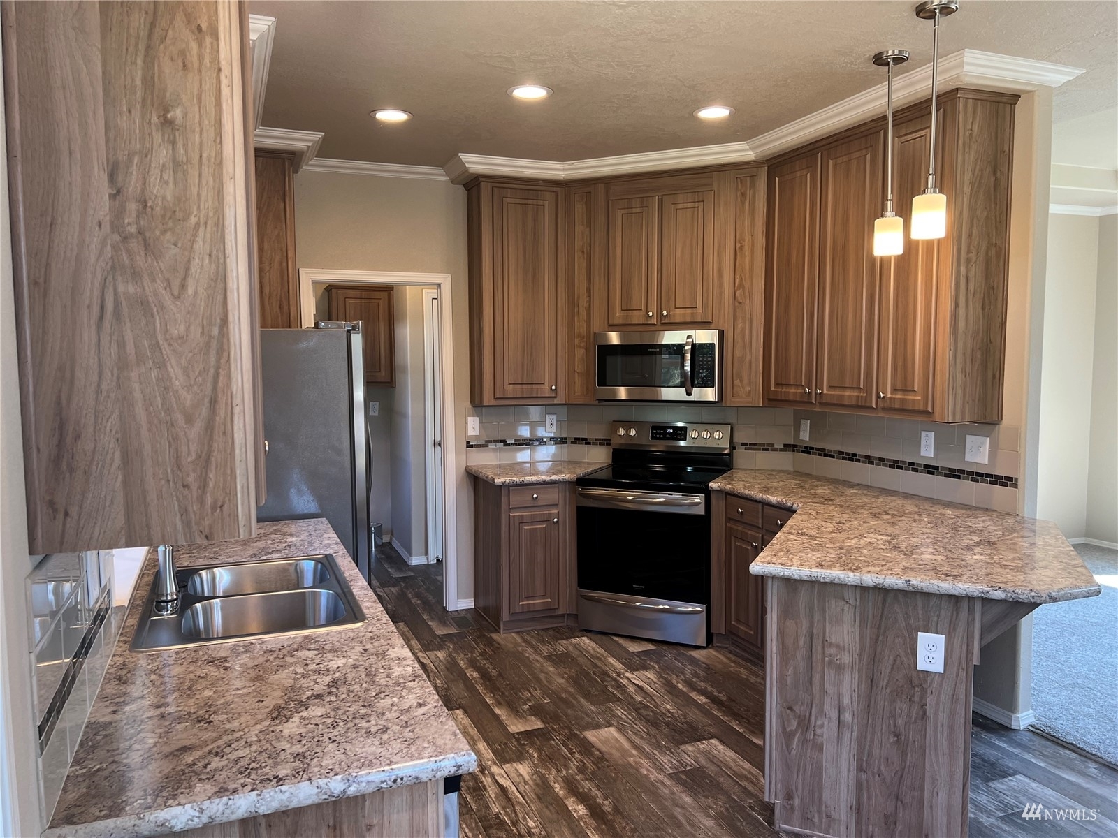 Property Photo: 3371 SE Bielmeier Road 31 WA 98367