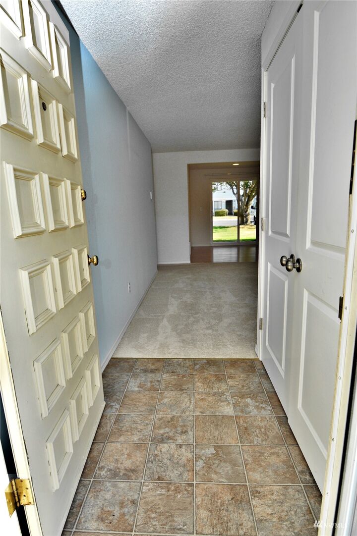 Property Photo:  1509 22nd Street NE 1509  WA 98002 