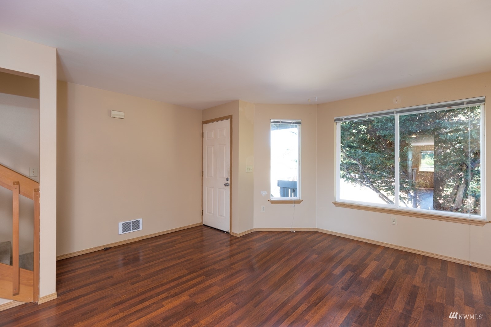 Property Photo:  205 43rd Street 3  WA 98368 