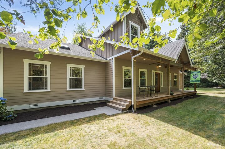 Property Photo:  19618 106th Avenue NE  WA 98223 