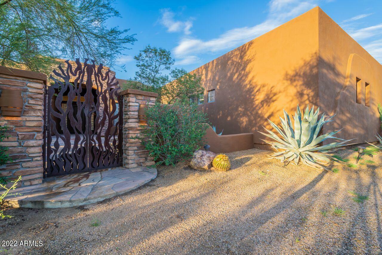 Property Photo: 7588 E Via Dona Road AZ 85266