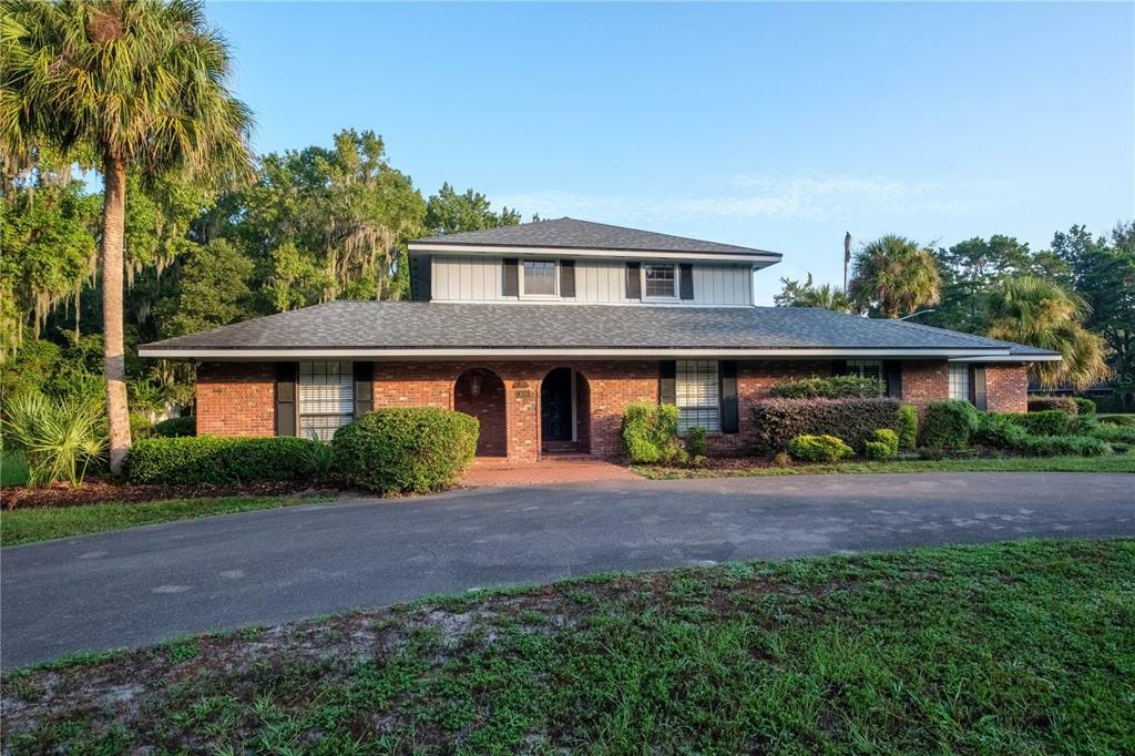 Property Photo:  3010 SW 70th Lane  FL 32608 