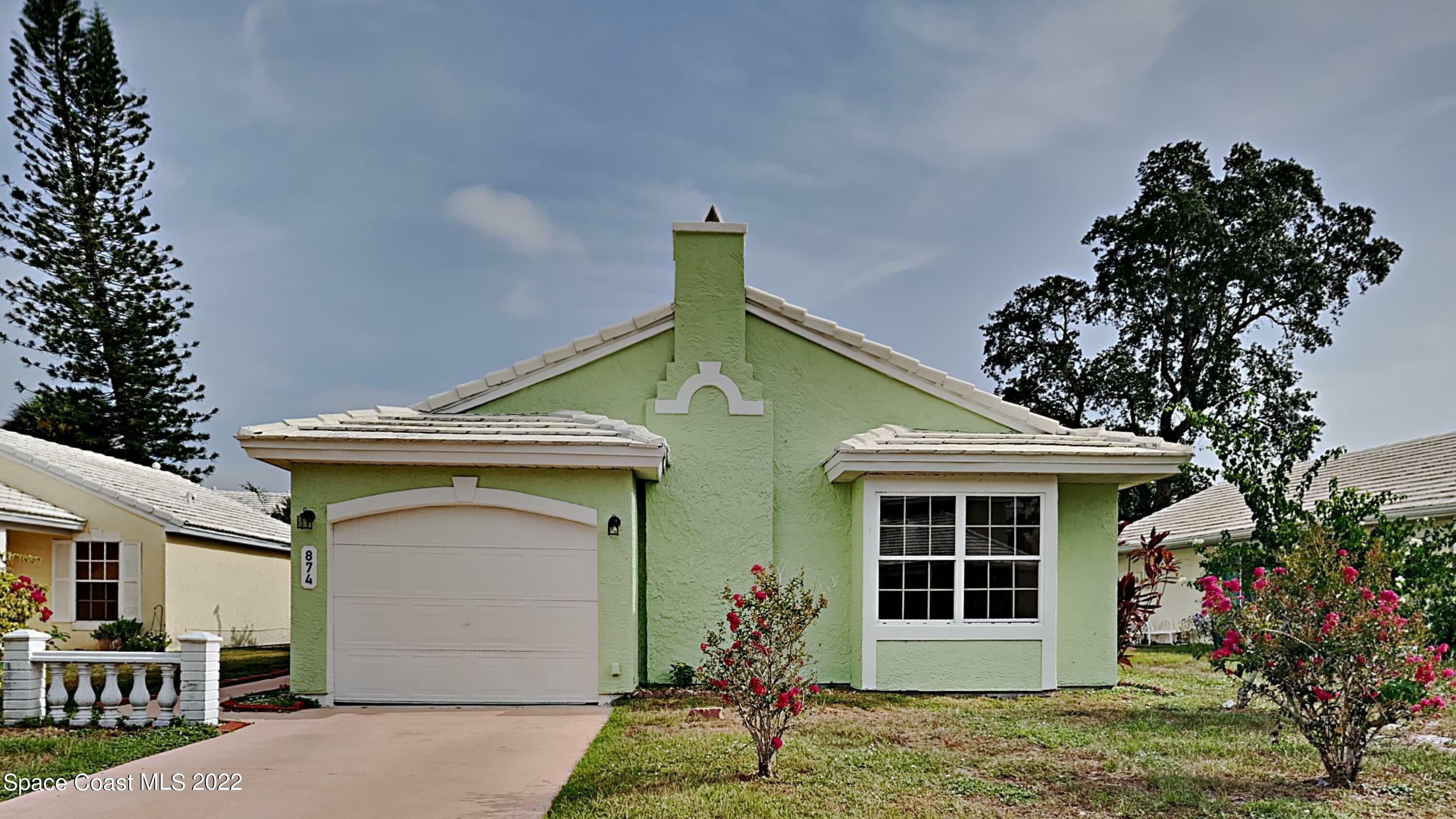 Property Photo:  874 Wateroak Drive NE  FL 32905 