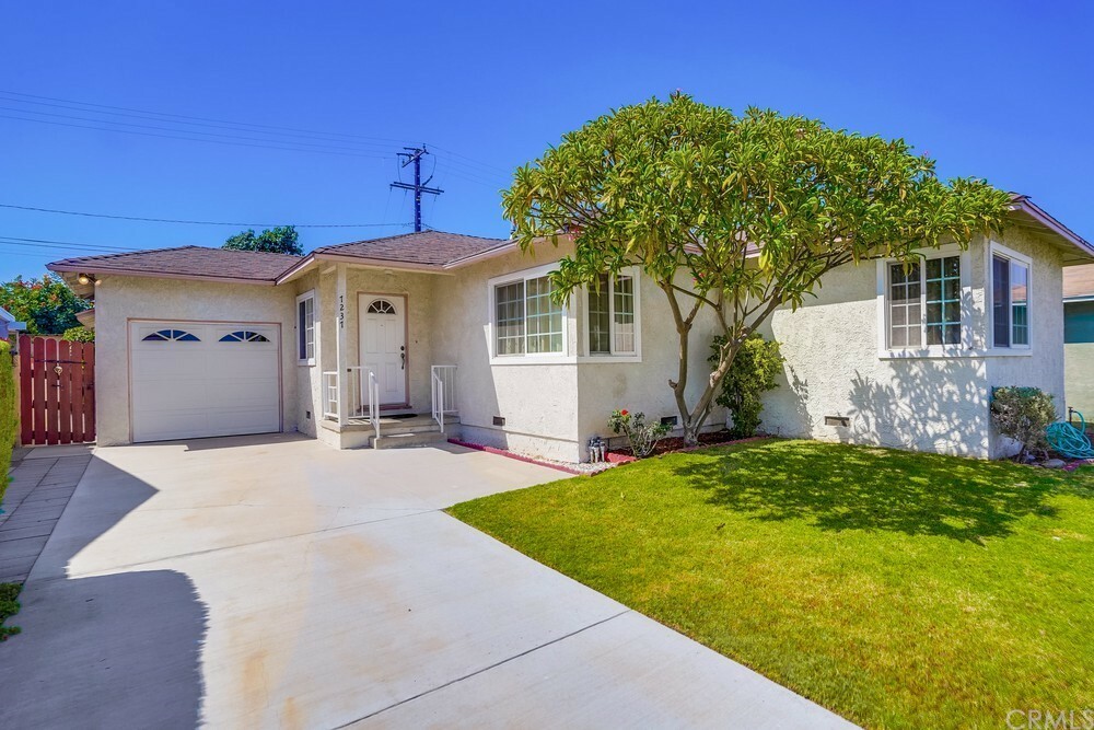 Property Photo: 7237 Citronell Avenue CA 90660