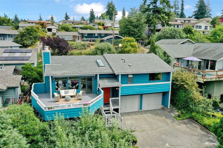 Property Photo: 954 Puget Street WA 98229