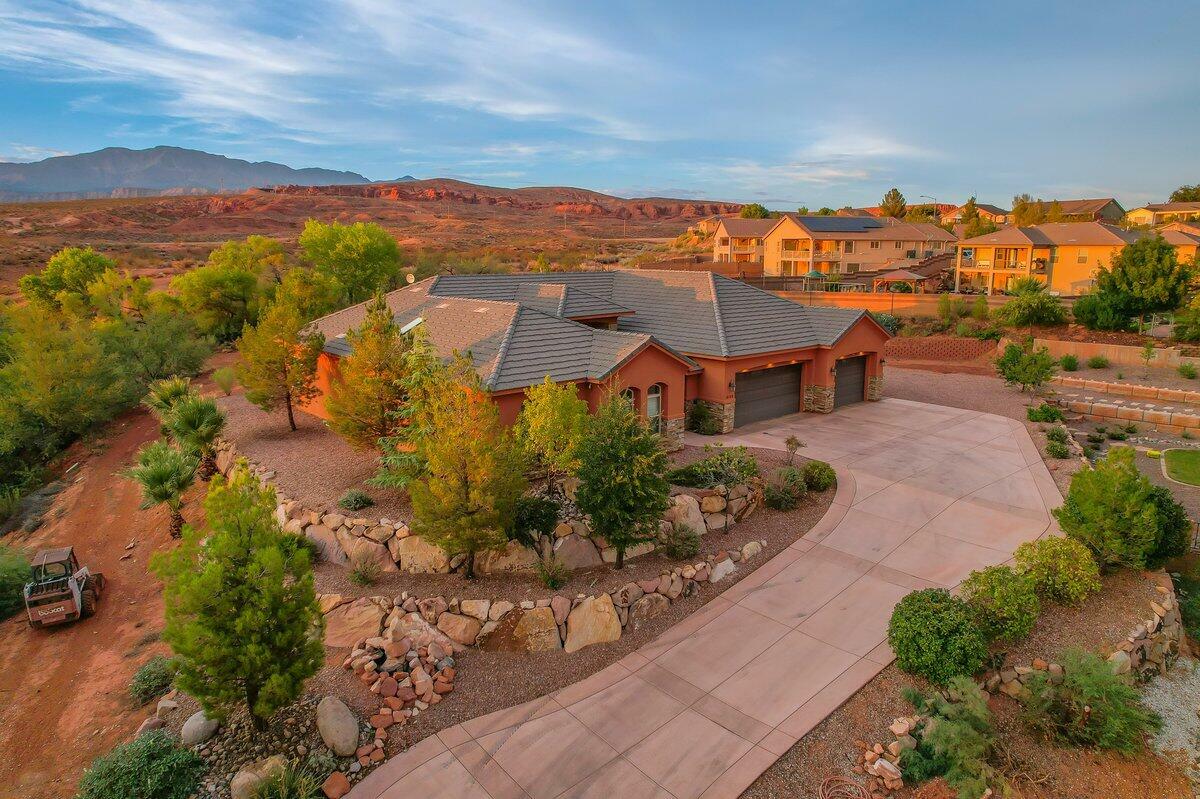 Property Photo:  1020 N Rolling Hills Cir  UT 84780 