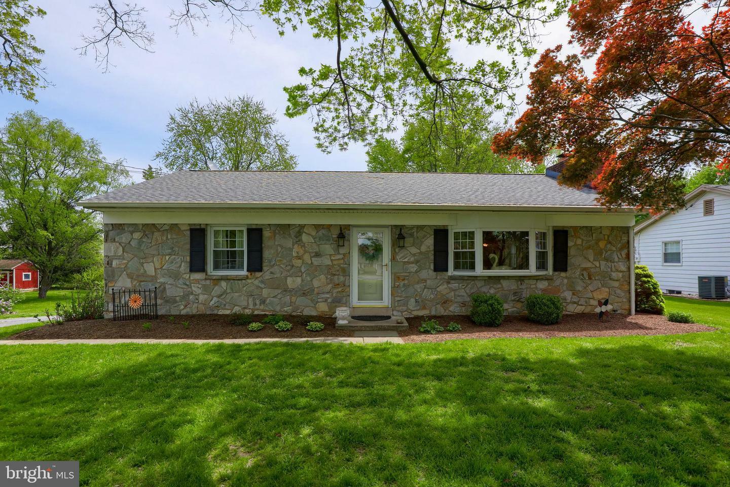 Property Photo: 2205 Lititz Pike PA 17601