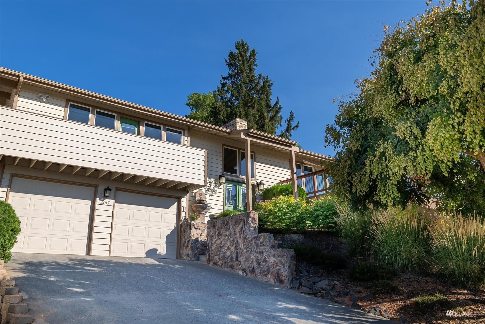 Property Photo:  2017 S Beaumont Drive  WA 98837 