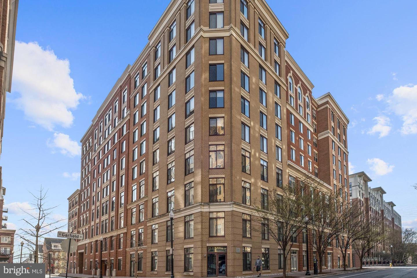 1201 N Garfield Street 109  Arlington VA 22201 photo