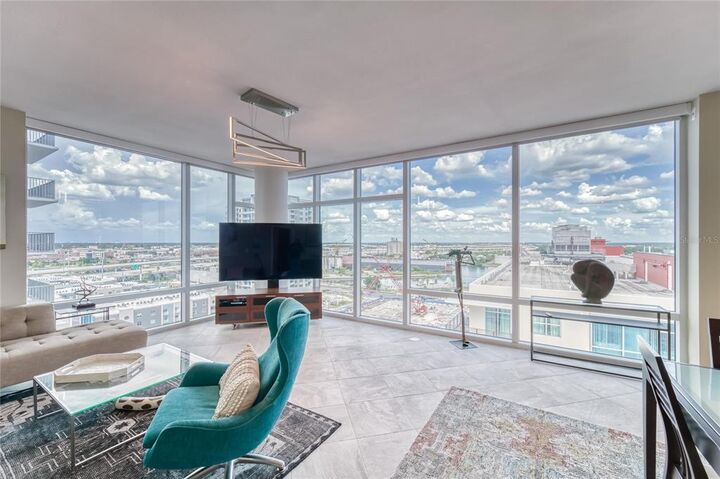 Property Photo:  1120 E Kennedy Boulevard 1529  FL 33602 