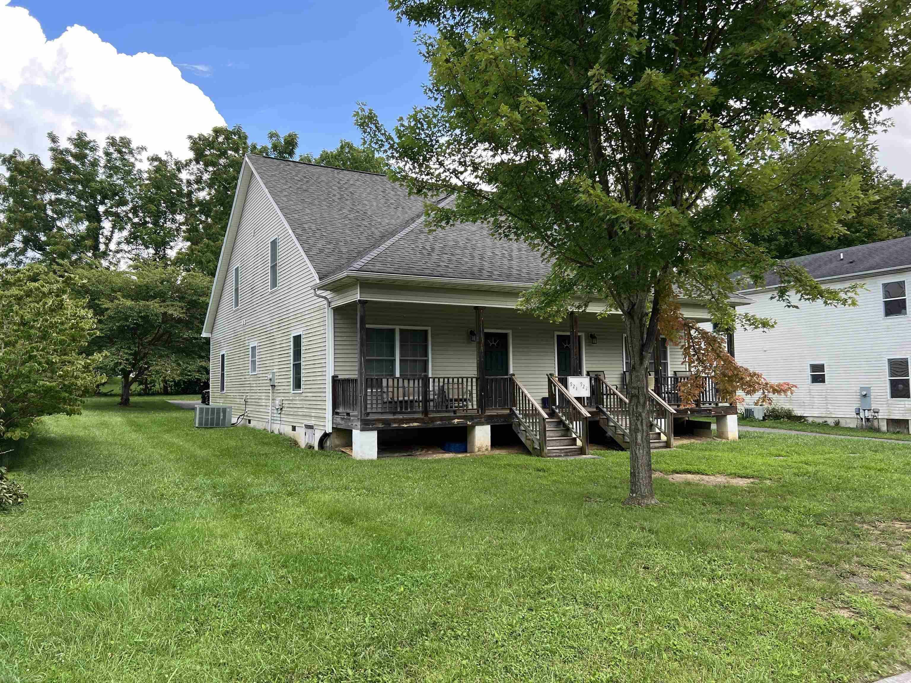 Property Photo:  922 Kabrich Street NW  VA 24060 