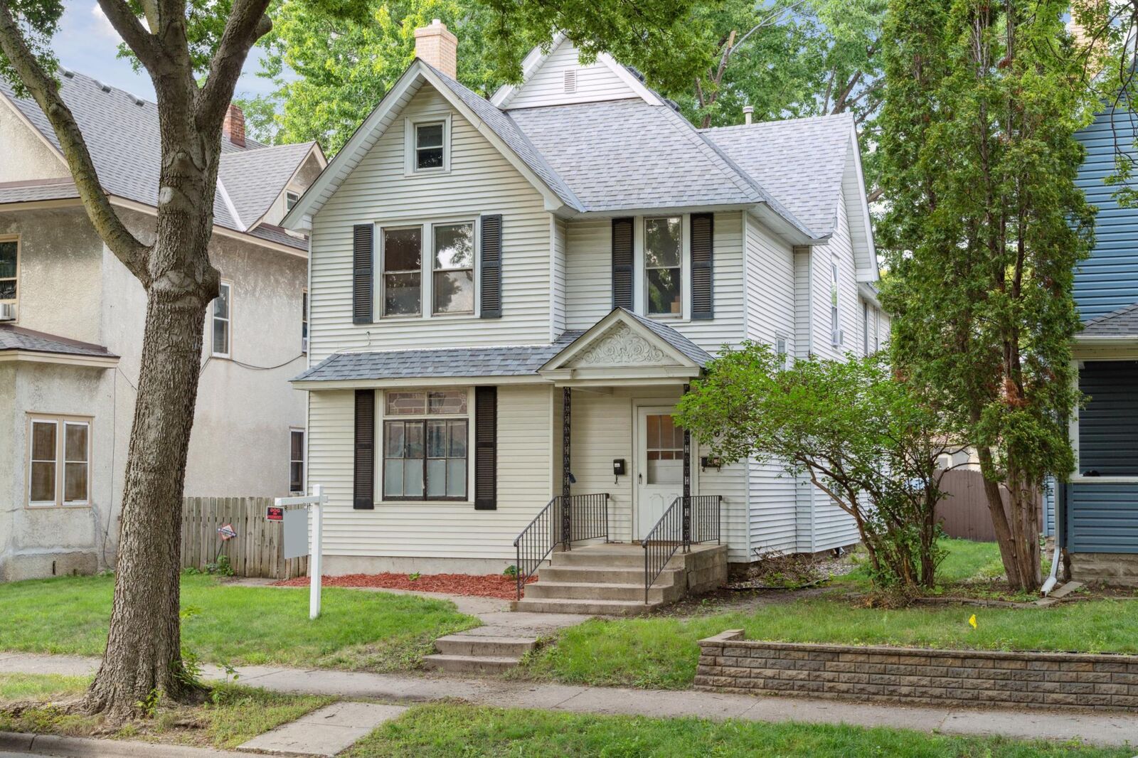 Property Photo:  1536 Jefferson Street NE  MN 55413 