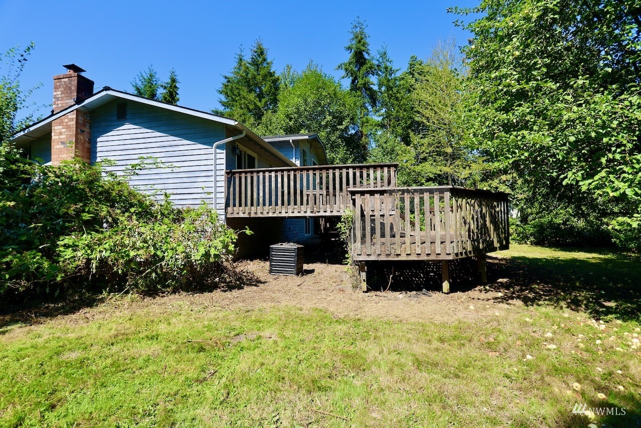 Property Photo:  23423 28th Avenue W  WA 98036 