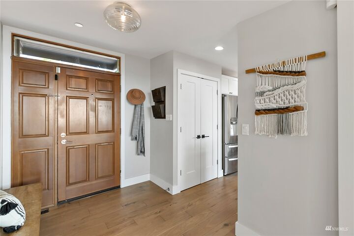 Property Photo: 12819 Shorecrest Drive SW WA 98146