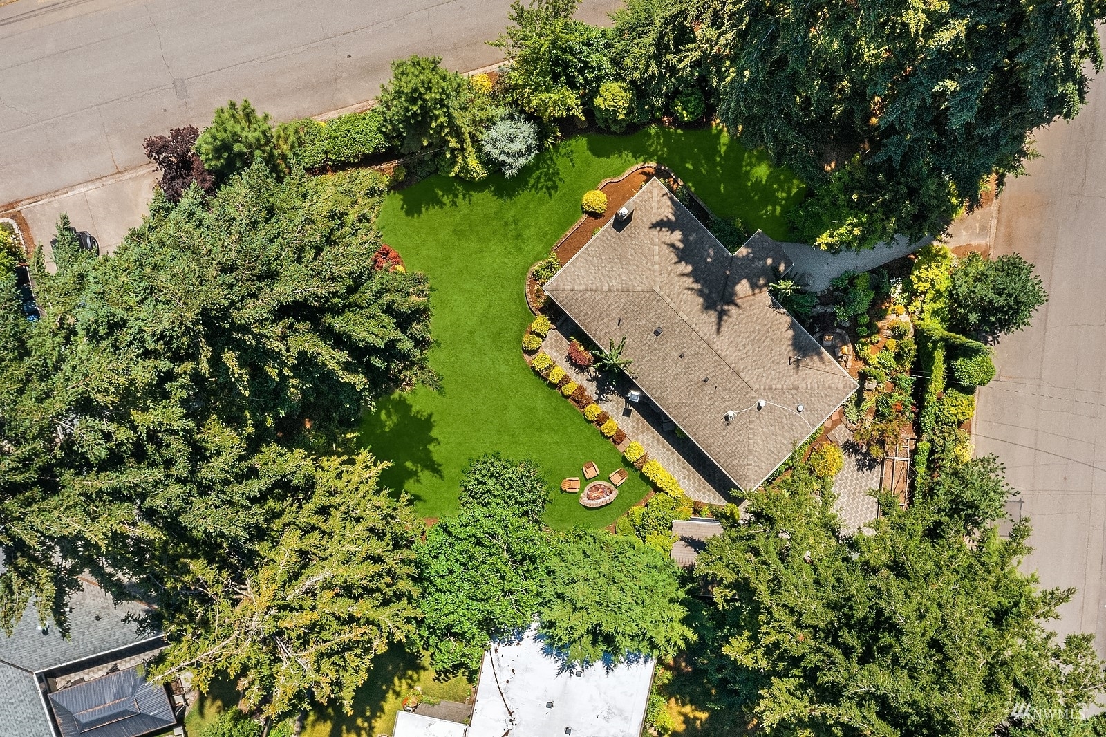 Property Photo:  14700 SE 39th Street  WA 98006 