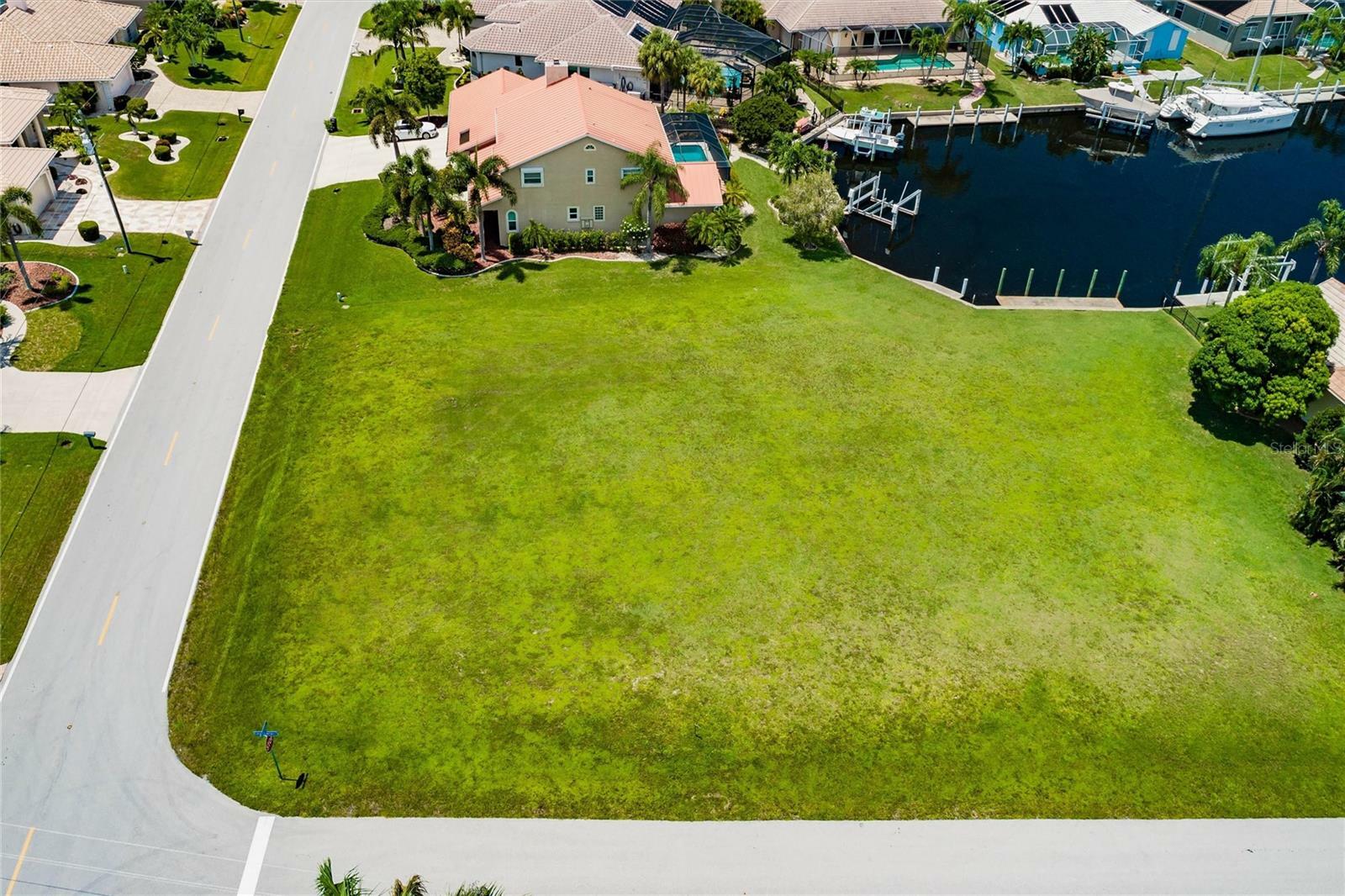 Property Photo:  3501 Caya Largo Court  FL 33950 