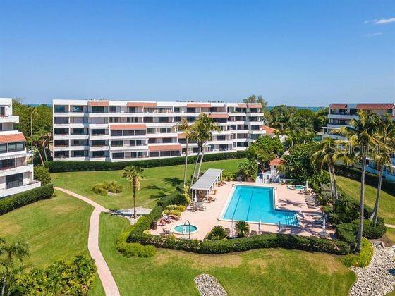 Property Photo: 1485 Gulf Of Mexico Drive 103 FL 34228