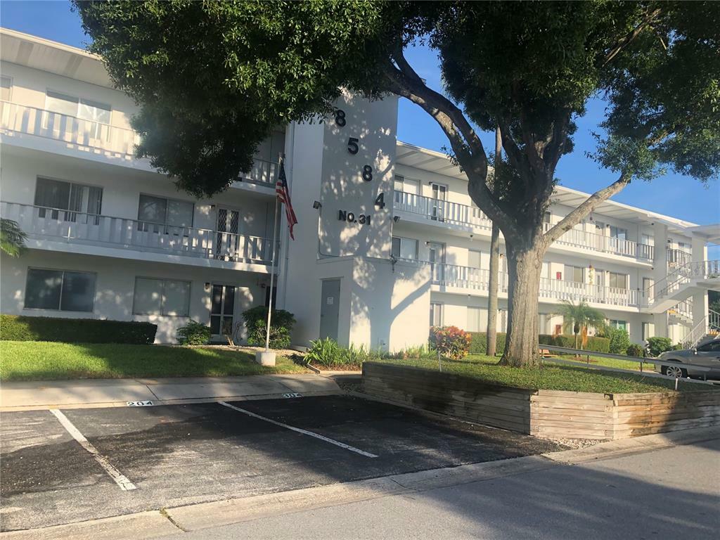 Property Photo:  8584 111th Street 306  FL 33772 