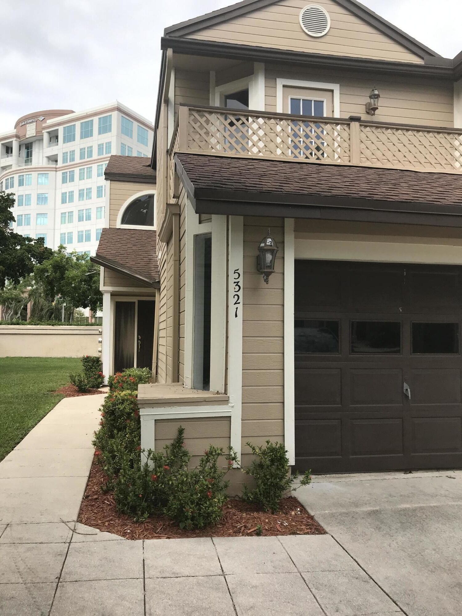Property Photo:  5321 Buckhead Circle 1020  FL 33486 